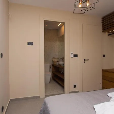 Drallos Luxury House Ferienhaus *